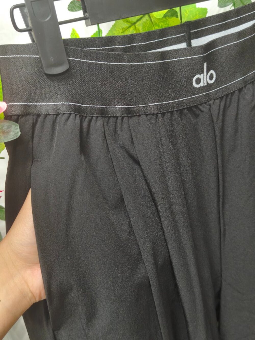 ALO Yoga Black Suit Up Trouser - Straight Leg Relaxed Fit Pants (Regular)🍀💐 - Picture 6 of 7